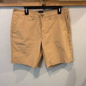 UNTUCKit Men's Khaki Flat Front Shorts